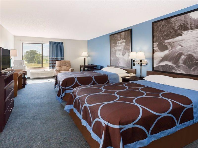 Boarders Inn & Suites By Cobblestone Hotels Columbus Экстерьер фото